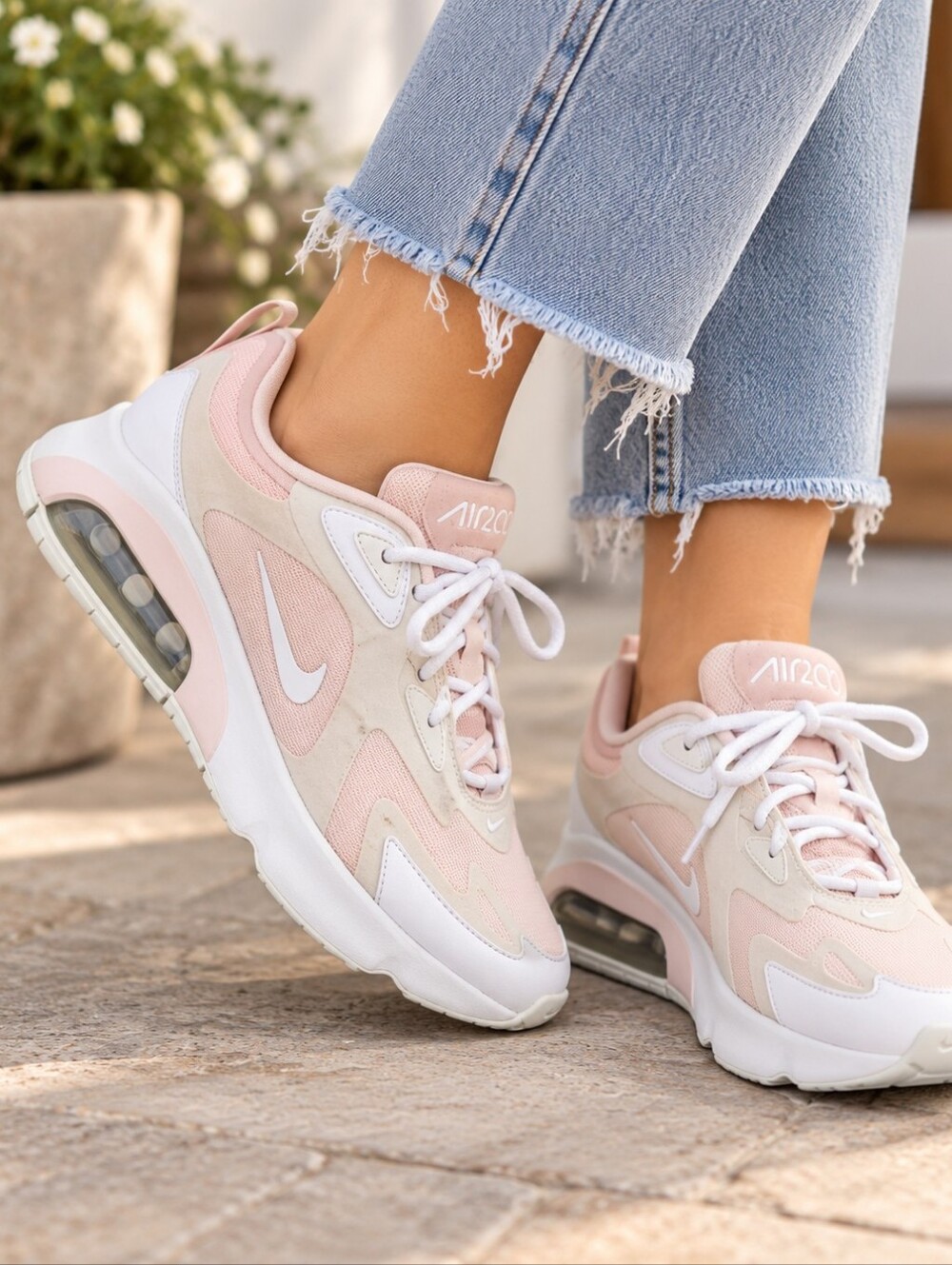 Nike Air Max 200 Women's 8.5 Barely Rose Pink White Sneakers AT6175-600